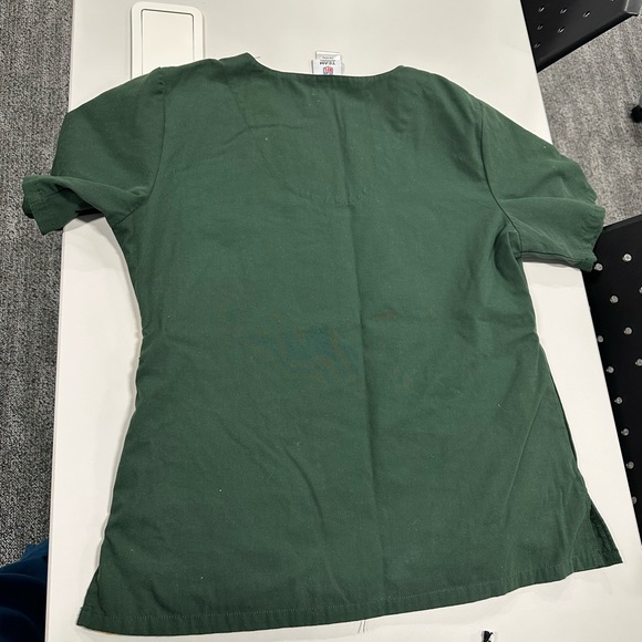 Official NFL licensed GreenBay Packer Scrub Top: women’s size small - Picture 2 of 2